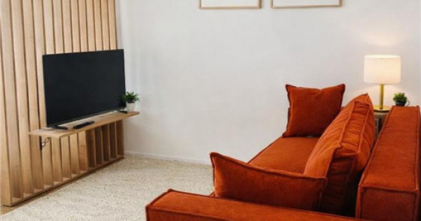 Decomandata,bloc nou,terasa,loc parcare, aria Coresi,Tractor