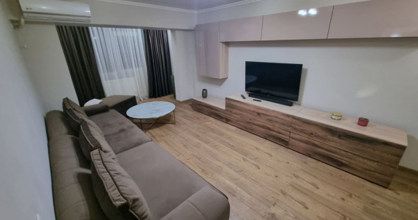 Apartament 3 camere decomandat zona Poarta 6