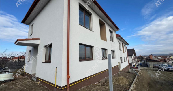 Casa individuala 4 camere 2 bai 120 mp utili 300 mp teren in