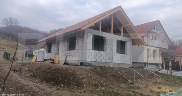 Casă cochetă cu priveliște panoramică și grădină gene