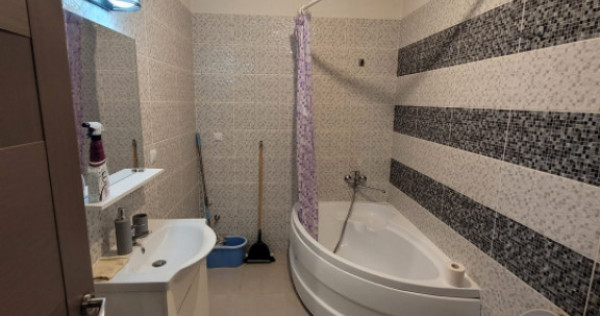 Apartament de inchiriat cu 2 camere si loc de parcare