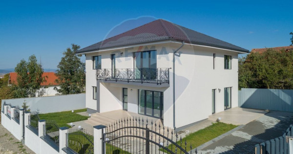Casă modernă Bunloc, vedere Bucegi, 186 mp, comision 0