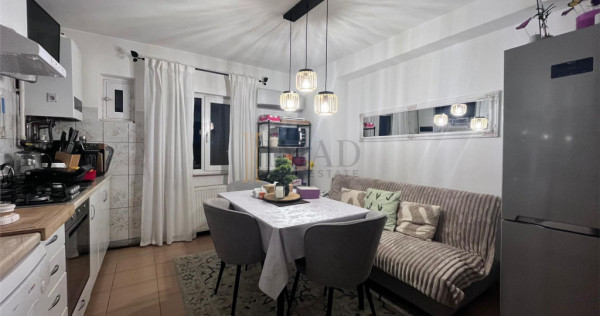Renovat, Partial Mobilat/Utilat! apart 2 cam - Targoviste M