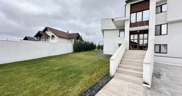 Casa de lux cu 5 camere piscina + sauna + jacuzzi + 2000mp t