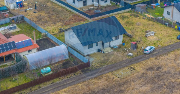 Comision 0% | Casă individuală la gri &ndash; S&acirc;npetru, St...