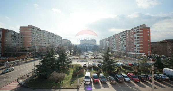 Apartament cu 3 camere de &icirc;nchiriat, &icirc;n zona Rogerius