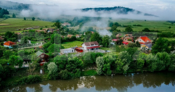 Proprietate pe malul Mureșului &ndash; St&acirc;na de Mureș