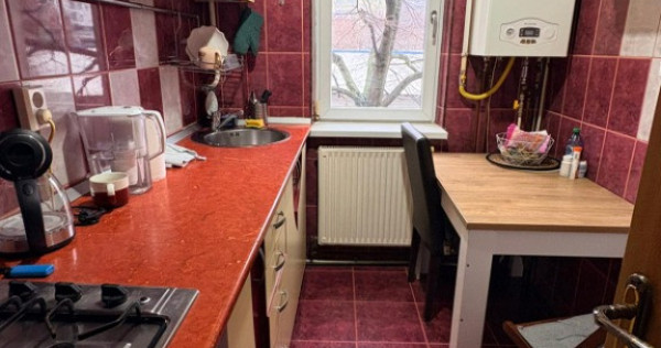 2 camere,etaj 3,zona Păcurari Alpha Bank