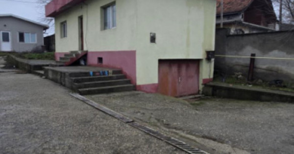 Casa 2 camere decomandat, 80 mp, zona 1 Mai