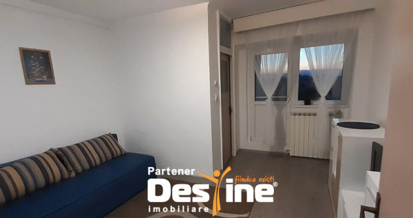 Garsoniera cu balcon, compartimentare practica, zona Petre I