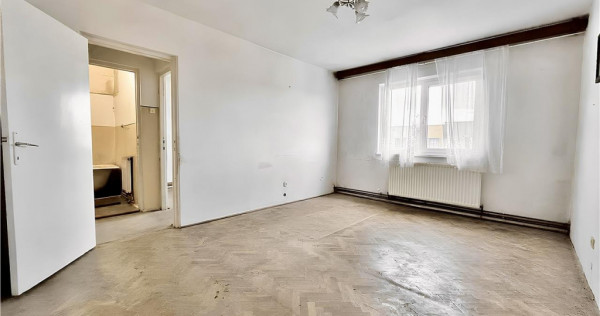 Apartament cu 2 camere zona Florilor de renovat