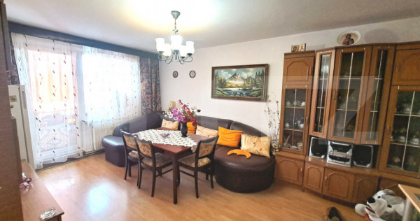 Apartament 3 camere decomandat | 64 mp utili | 2 băi | Zon?