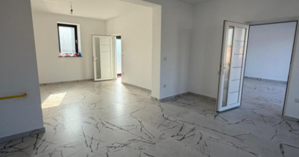 Spatiu comercial, 90 mp , chirie , Radauti