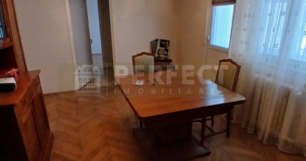 2 camere SEMIdecomandat ETAJ 2,pret 58000 euro- Andrei Muresanu