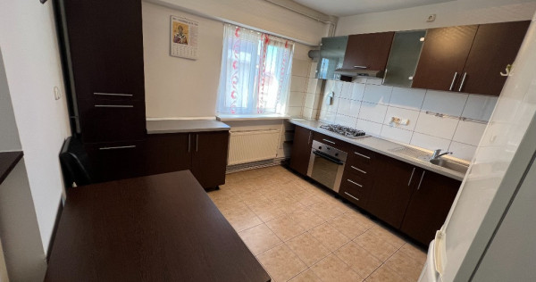 INCHIRIEZ apartament 3 camere ,recent renovat,zona Turnisor