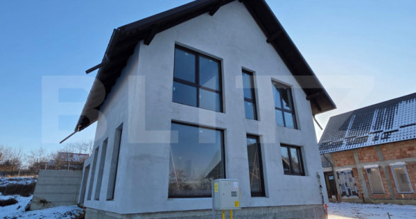 Doua case in Sfantu Ilie, 110 mp utili, garaj, acces privat