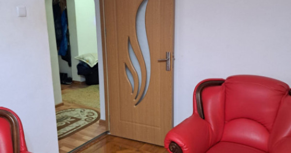 - Apartament 3 camere, suprafata totala 81mp, zona Strada Ga
