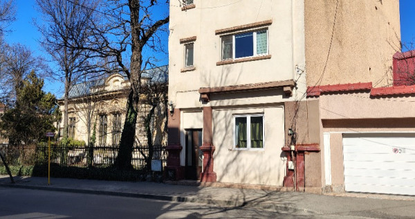 Apartament 5 camere in vila interbelica Victoriei