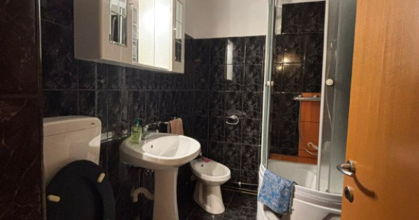 Ap. 3 cam decomandat, etajul 1, centrală termică, bloc 1986