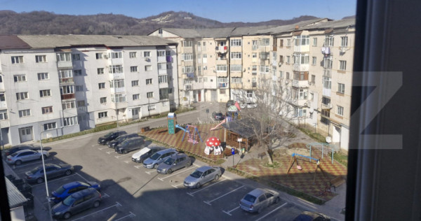 ???? Apartament 3 camere, 67 mp, zonă centrală