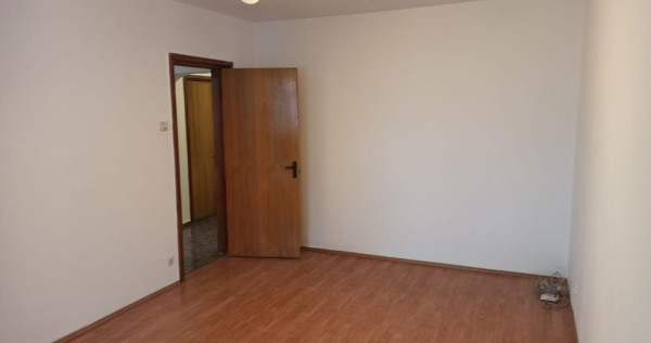 3cam.dec-1baie-disponibil imediat/Bvd Brancoveanu 130-132...