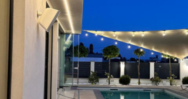 Casă cu piscină, 320 mp, teren 1.120 mp, aproape Mall Ele