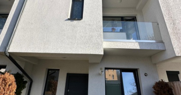 Casă modernă P+1E cu 2 curți, mobilată, aproape de Metrou