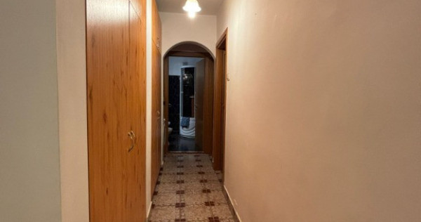 Ap. 3 cam decomandat, etajul 1, centrală termică, bloc 1986