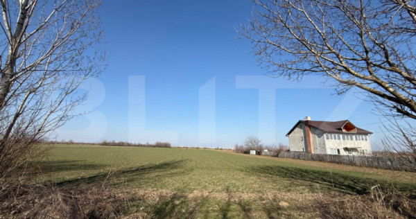 Teren intravilan de v&acirc;nzare &ndash; T&acirc;rgșor, zona Zalhana