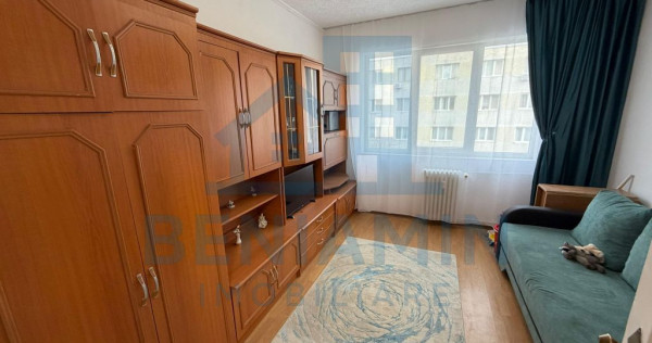 Garsoniera 21mp cartier Tractorul la etajul 2 cu baie si ...