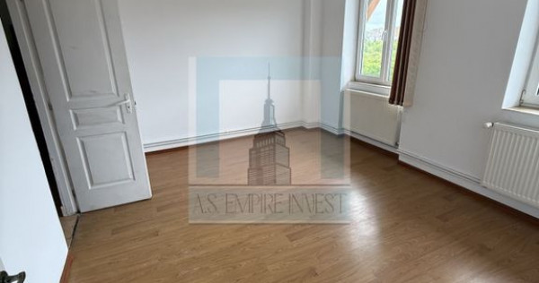Apartament 2 camere decomandat - zona Centrul Civic