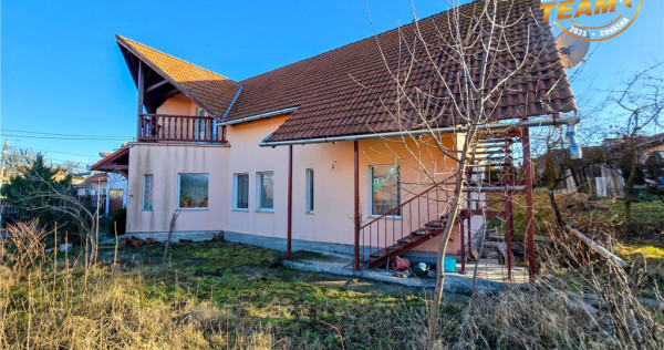 Pretabila si pentru 2familii:Vila duplex, Chilieni, Sfantu G