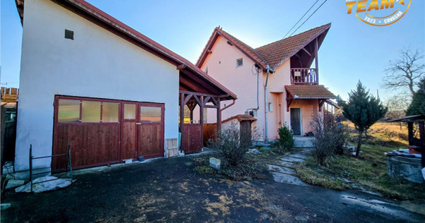 Pretabila si pentru 2familii:Vila duplex, Chilieni, Sfantu G