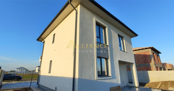 Casa individuala - 4 camere - 3 bai - 110 mp utili