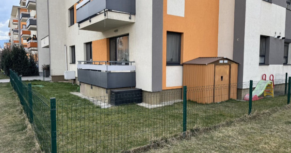 Apartament cu 3 camere, 2 bai și gradina