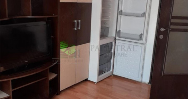 Garsoniera zona Judetean, etaj 2, parcare, mobilata 49.990