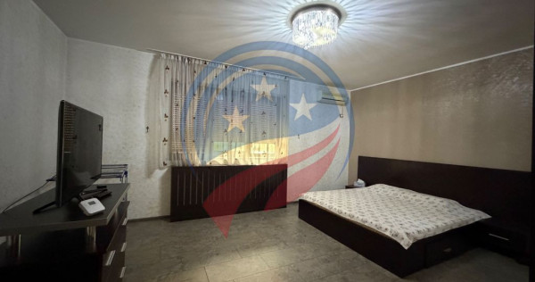 CHIRIE GARSONIERA FORD DAMILA