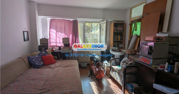 Bdul Lacul Tei, garsoniera 40 mp, decomandat, parter, an 198