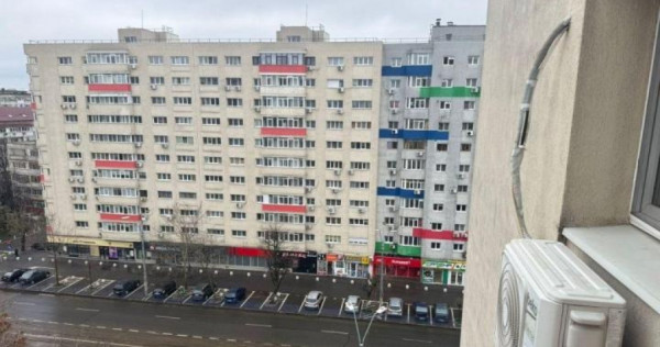 Piata sudului etaj 8 decomandat