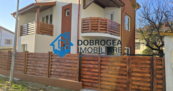 CASA P+E, 4 CAMERE SUPRAFATA UTILA 130 MP, LA GRI