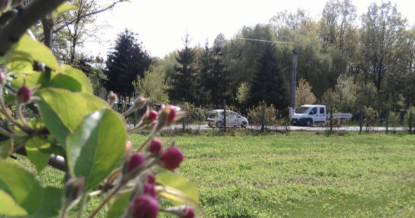 Intravilan 572 mp , loc de casa , zona padure Baicoi Prahova