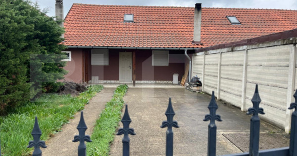 Casa in Nojorid cu curte in fata casei pentru auto, 306 mp t
