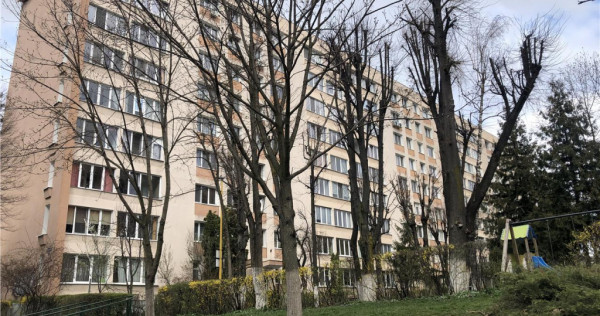 Zona Garii 2 Camere renovabil la etaj intermediar