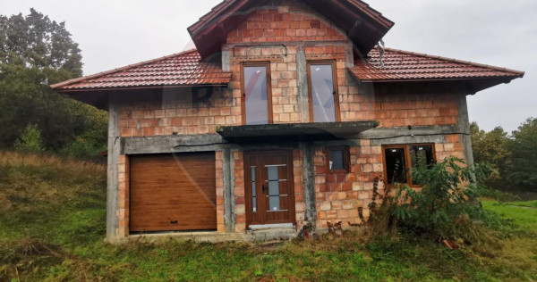 Casa noua de vanzare cu 6.400 mp teren in Copalnic Manastur