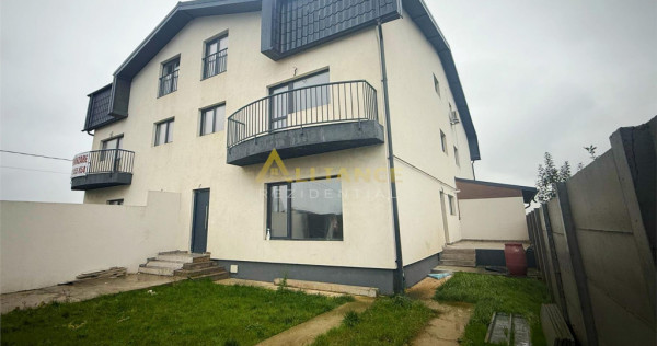 Casa tip quadruplex ~ 6 camere 3 bai ~ teren 250mp