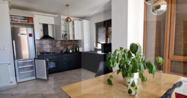 Apartament de v&acirc;nzare, cu camere, 70 mp - Complex Toronto,