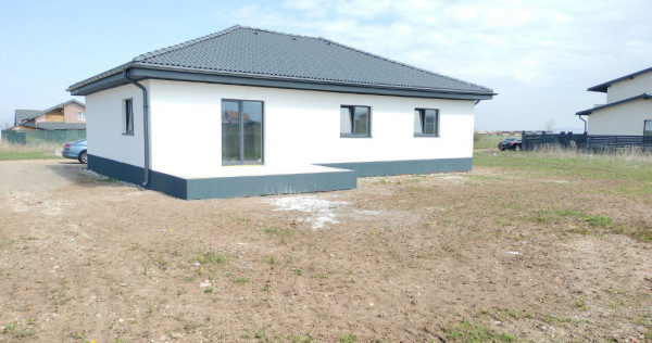 Casa individuala, 4 camere, curte proprie - Tarlungeni