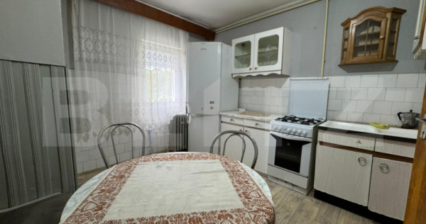 Apartament de v&acirc;nzare, 4 camere- zona Porolissum