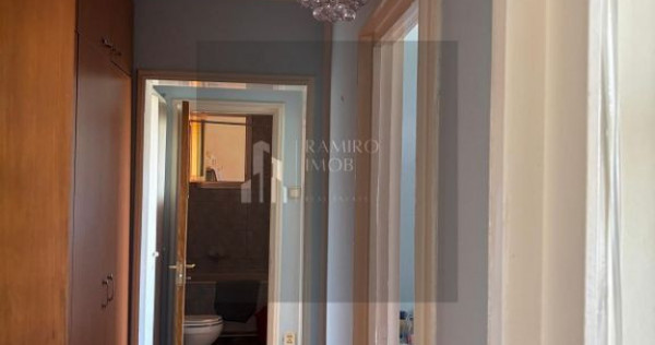 Apartament 3 camere centrala proprie Bulverdul Constantin...