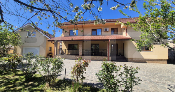 Casa 3 dormitoare de vanzare, 236 mp, teren 525 mp, Semicent